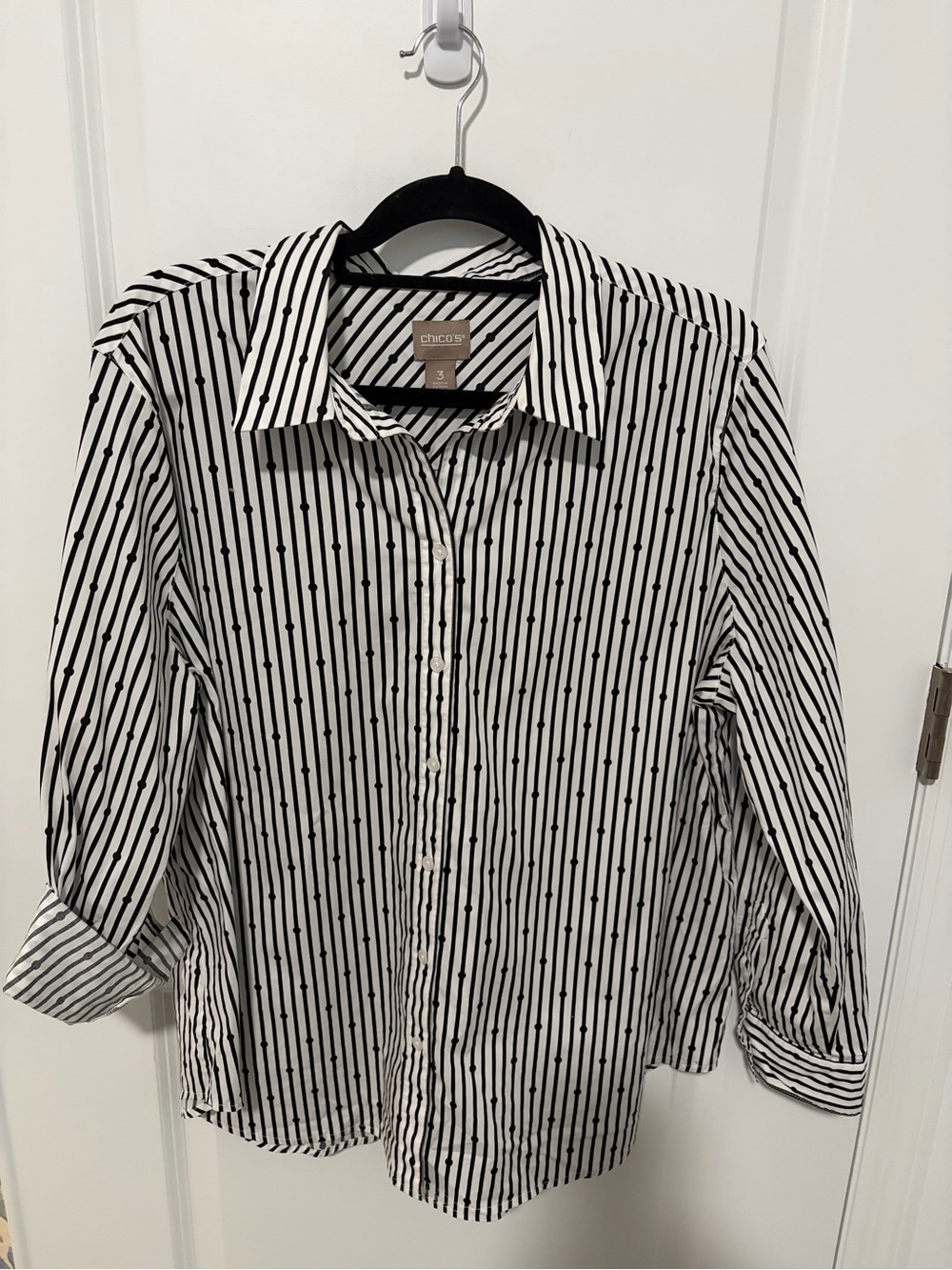 Chico's Black and White No-Iron Vertical Pattern Dot Stripes Button-Down Shirt